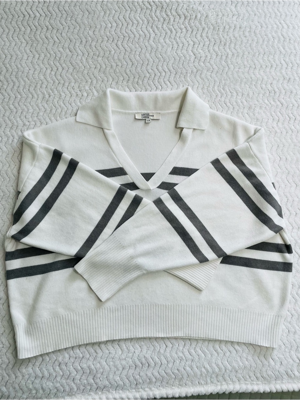 Limited Collection Striped Collared Sweater Knit Top Size Large - Picture 5 of 8